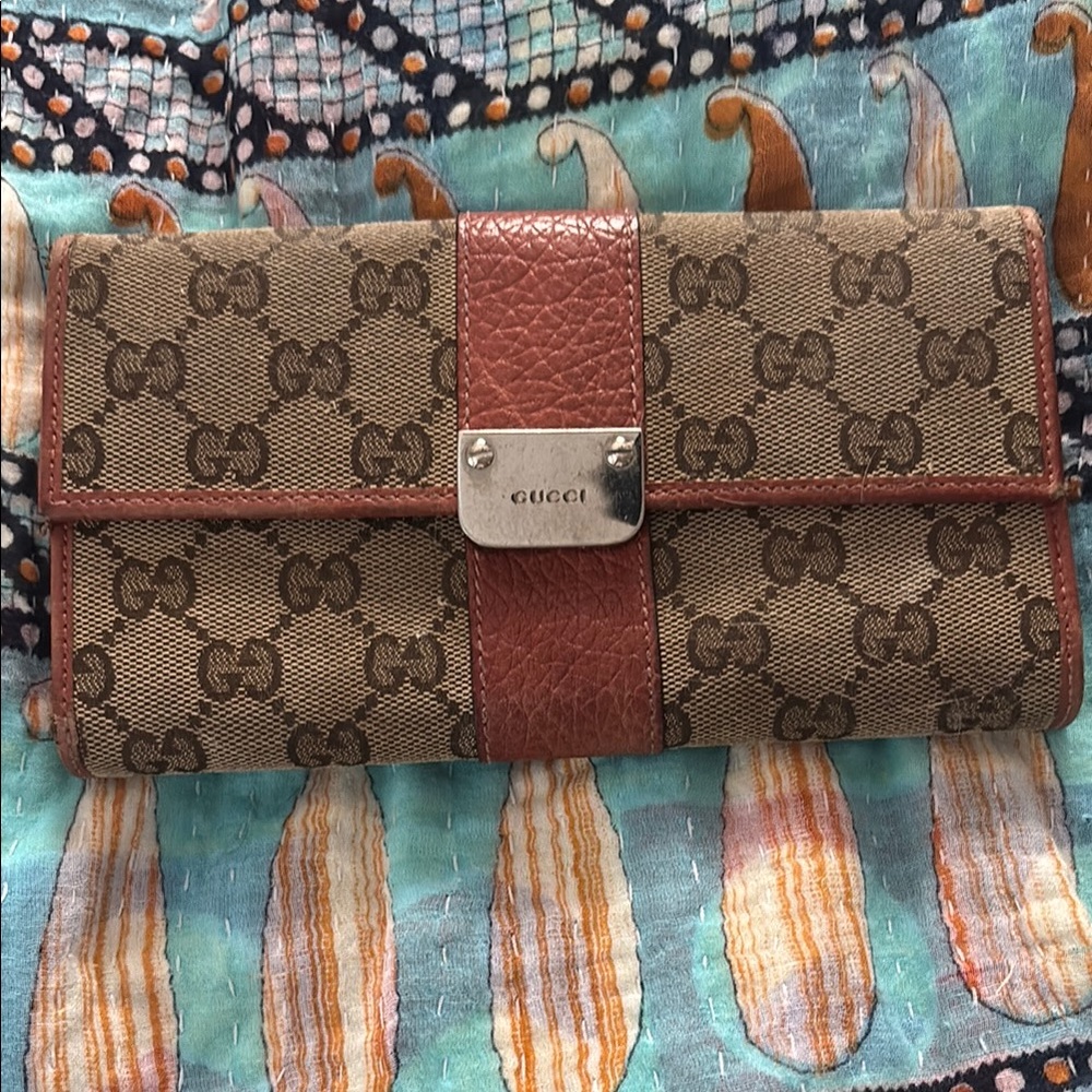 Gucci Tan and Red Monogram Clutch